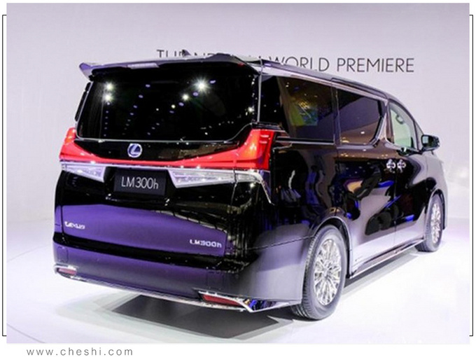 mpv雷克萨斯lm七座上路体验,比埃尔法还大的丰田mpv