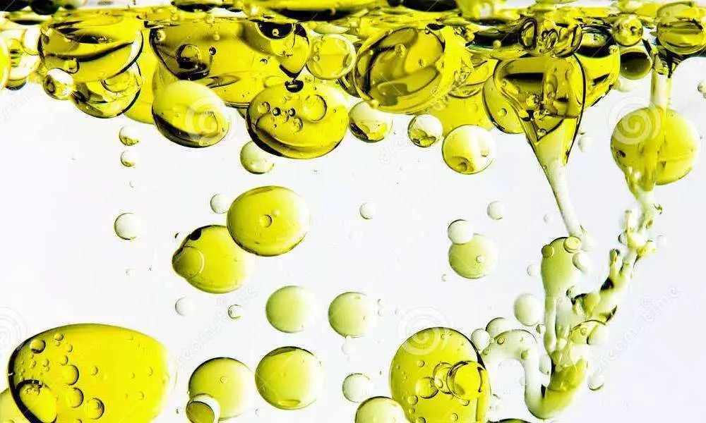 男士脸爆皮用什么保湿,男生秋冬脸上起皮用什么保湿