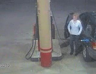 冬天人体静电接地线,冬天总是被静电电到怎么办