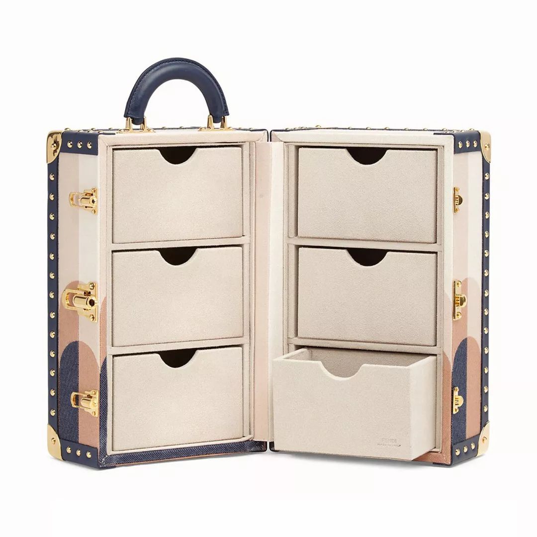 阿娇微博晒钻戒,阿娇晒出超大钻戒照