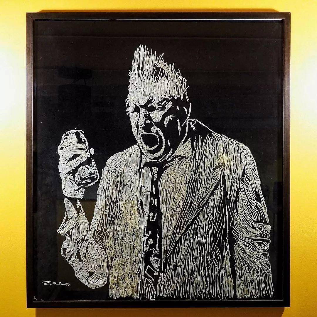 切出40000块面包丁玩拼图，无聊吃货的最高境界？甚至鸽子粪都不放过？