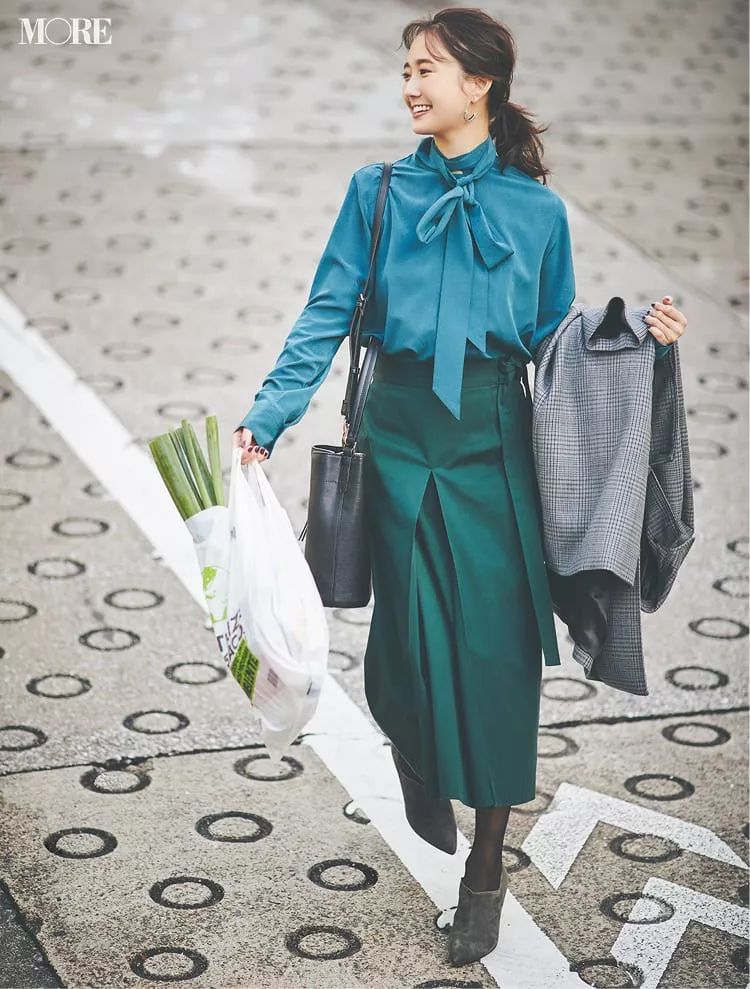 冬季外套里穿什么暖和又好看,冬天的时髦取决于外套里面穿什么