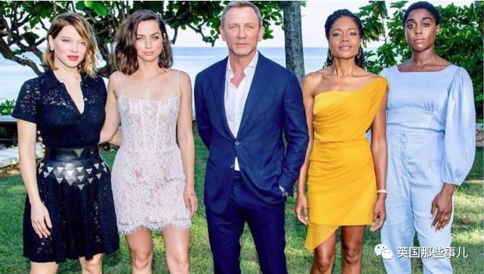 她是新任007邦女郎，也是梦露…这个古巴妹子，凭啥成了新一代性感女神？