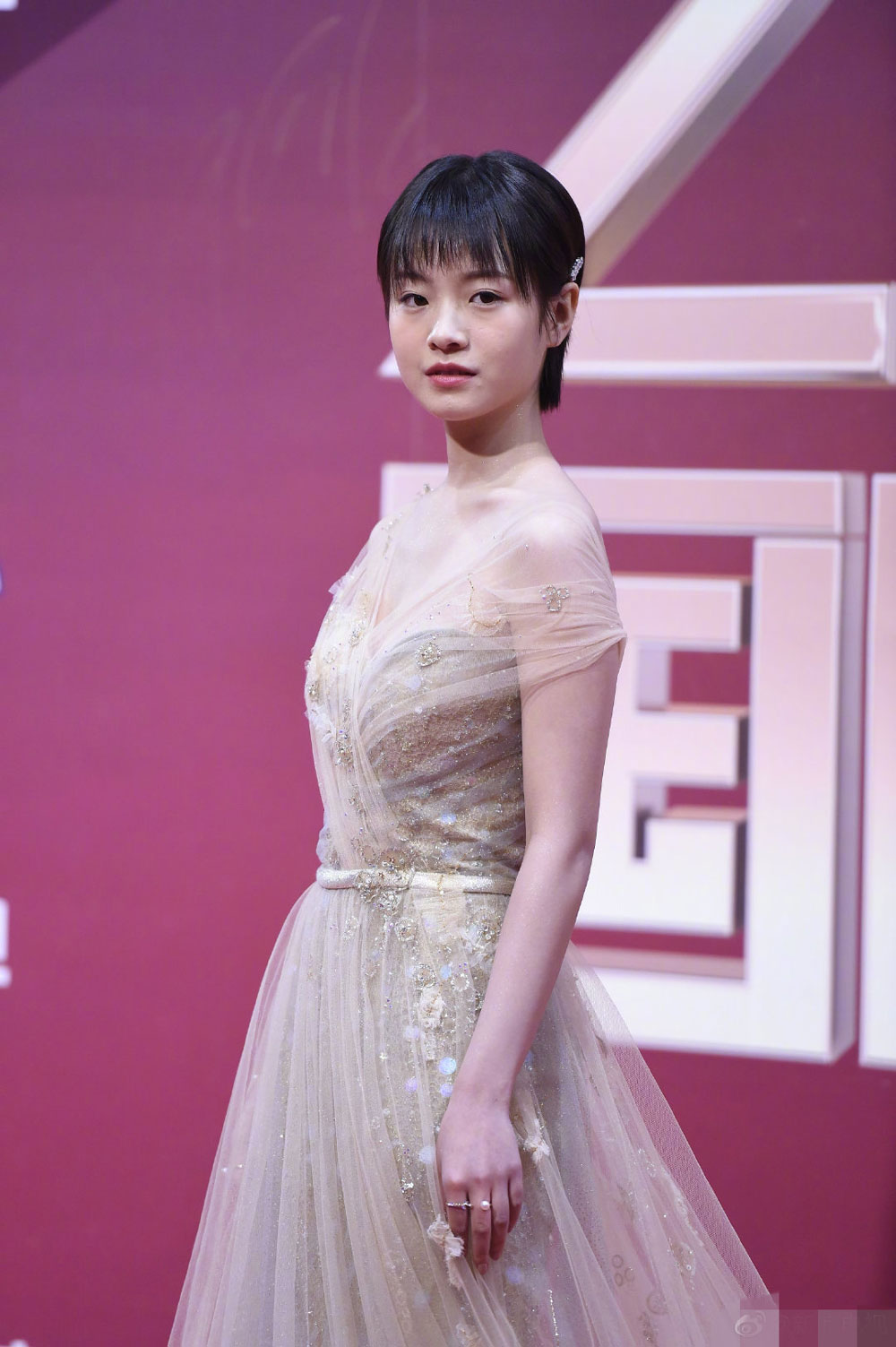 乔英子李庚希同款发型,李庚希乔英子同款发型