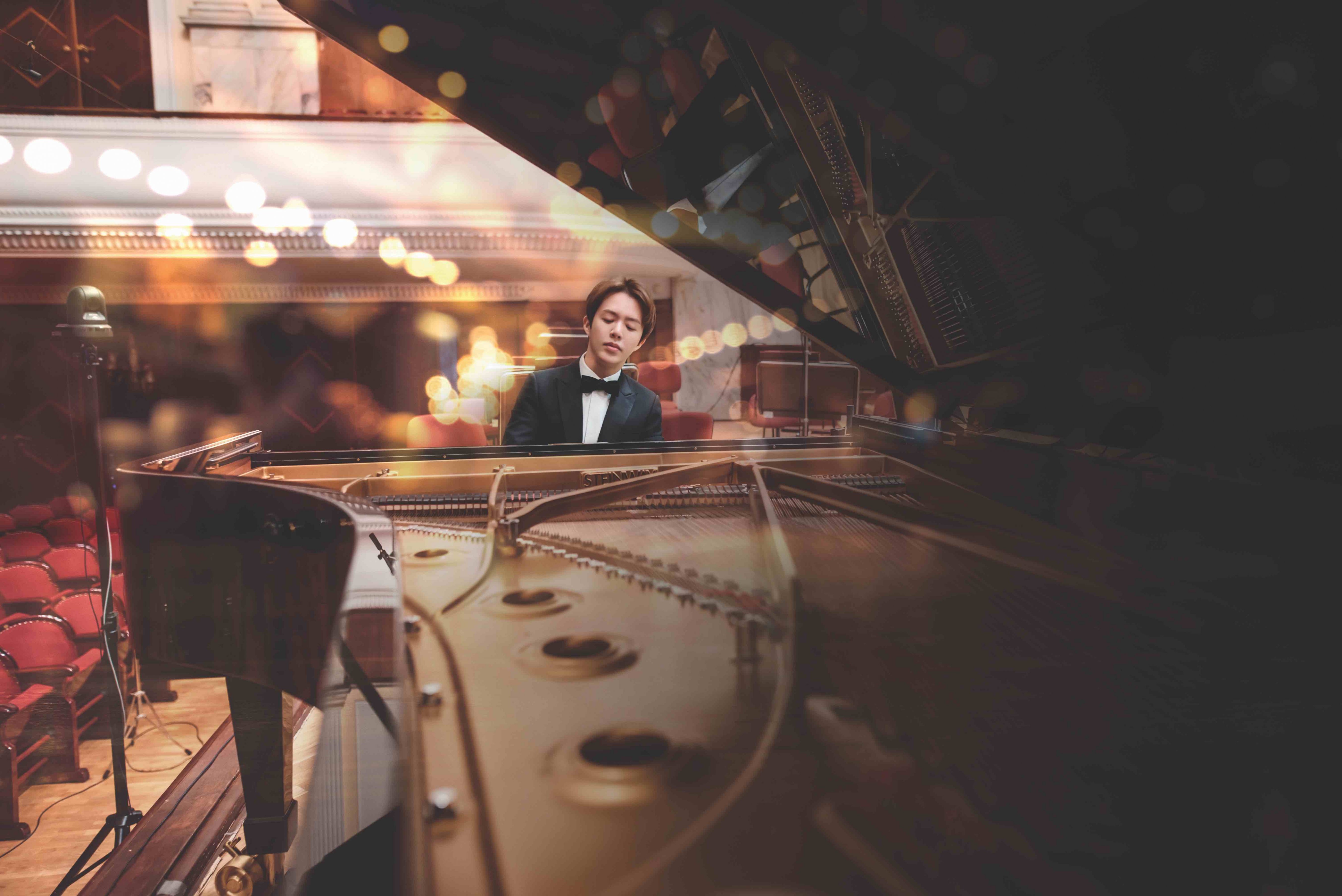 李云迪莫扎特奏鸣曲世界巡演,李云迪指挥肖邦第一与第二协奏曲