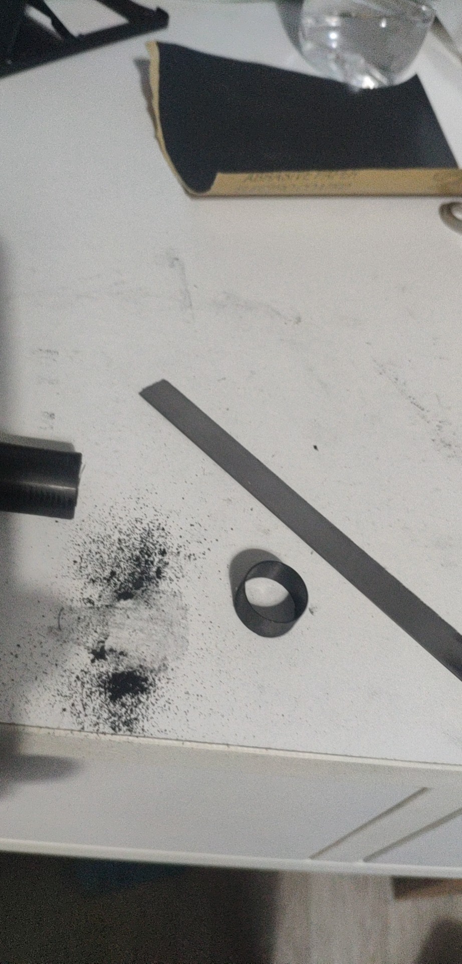 鱼竿被502胶水粘住拉不出来怎么办,鱼竿破裂最好的修复方法