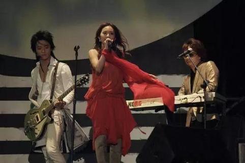 十首忘不掉的伤催人泪下经典老歌,怀旧经典老歌撕心裂肺的歌