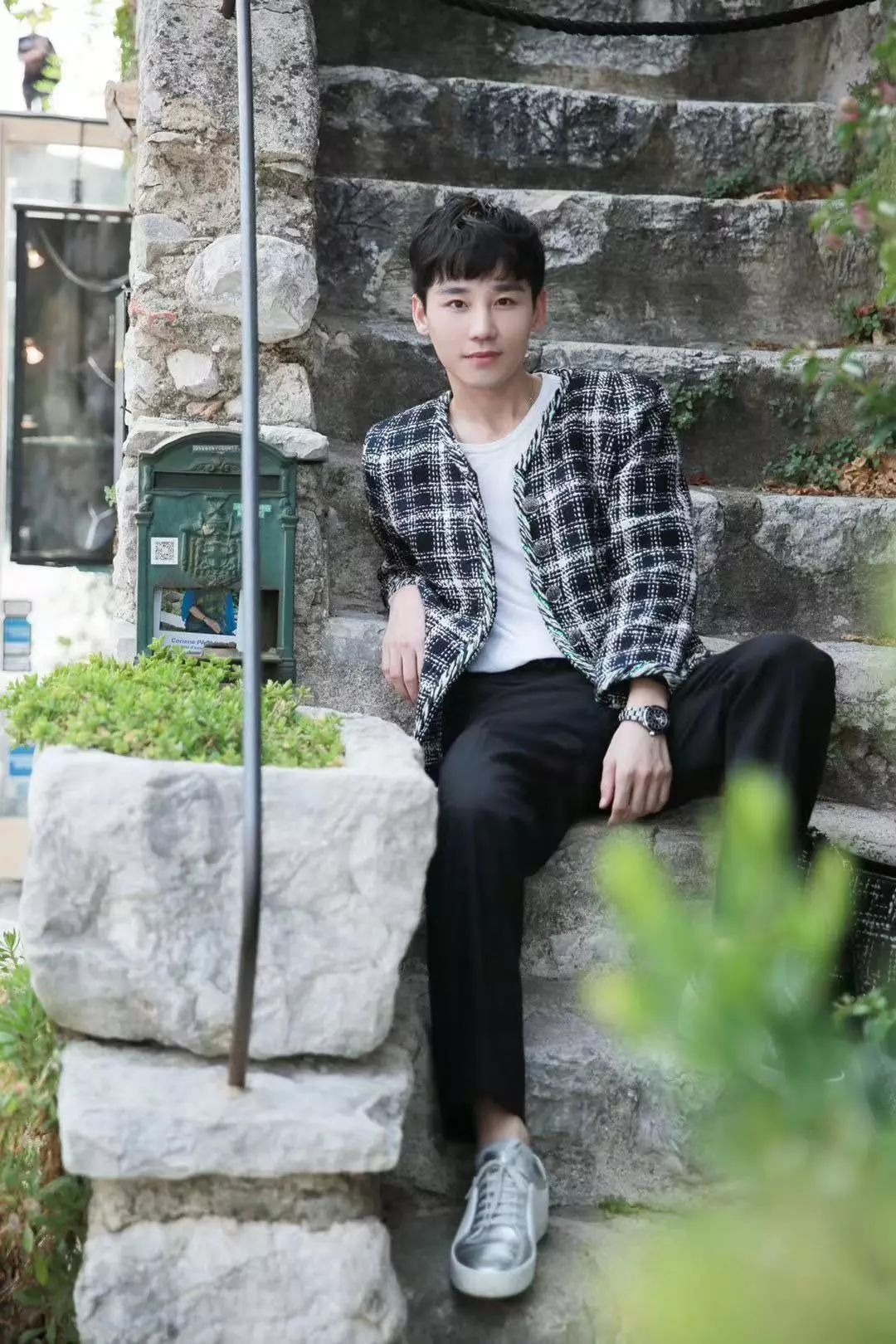 烦死了|你们这些男明星干嘛抢女装穿