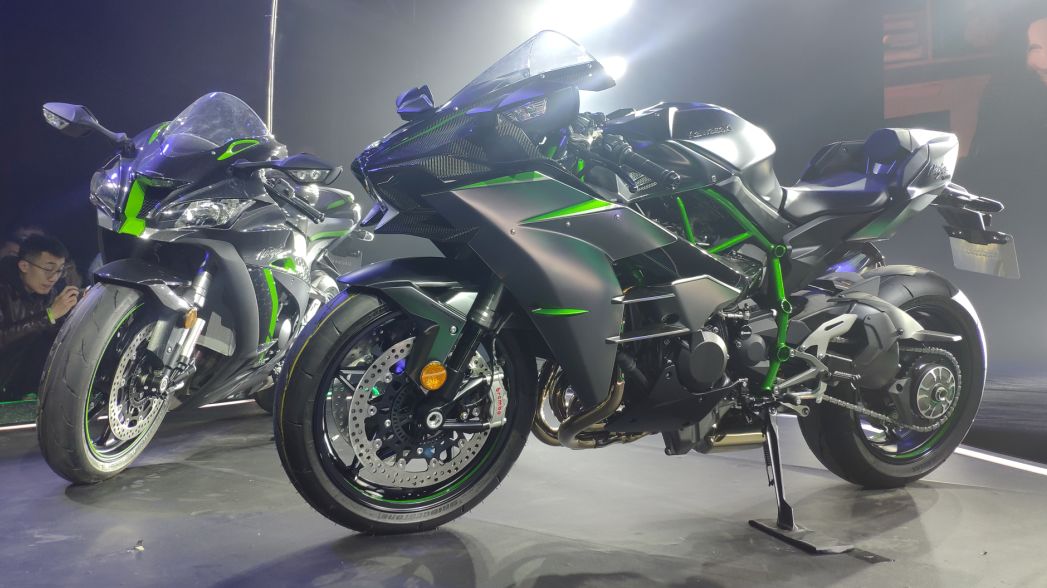 最新川崎zx10r评测,川崎zx-10r2021款摩旅