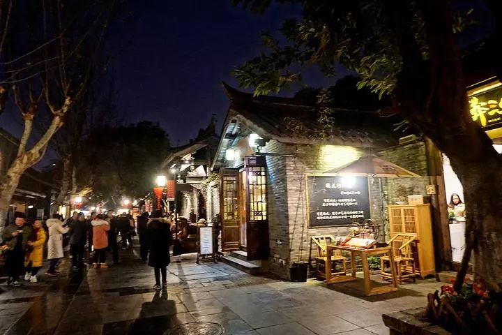 青羊晚上去哪耍,夜晚如何耍成都