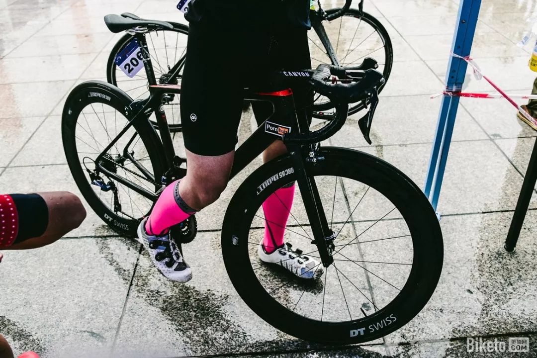 妈祖脚下冷雨战2019环大湾区自行车赛汕尾总决赛