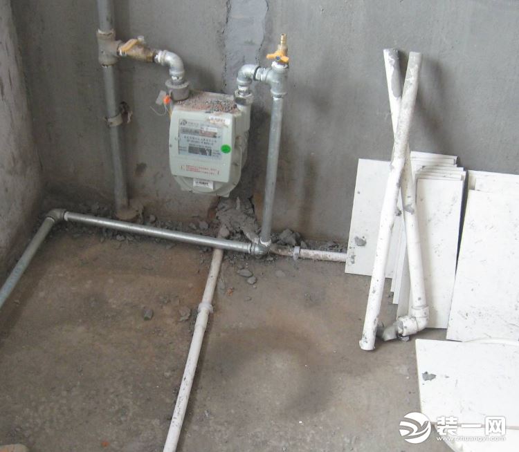 冷热水管安装注意事项有哪些,冷热水管安装规范标准