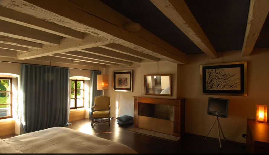 赵文卓女儿在英国上的高中,赵文卓女儿上的是职业学校吗