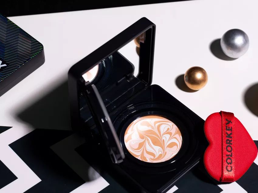 卡粉起皮怎么补救没有面霜和水乳,卡粉起皮怎么补救油皮