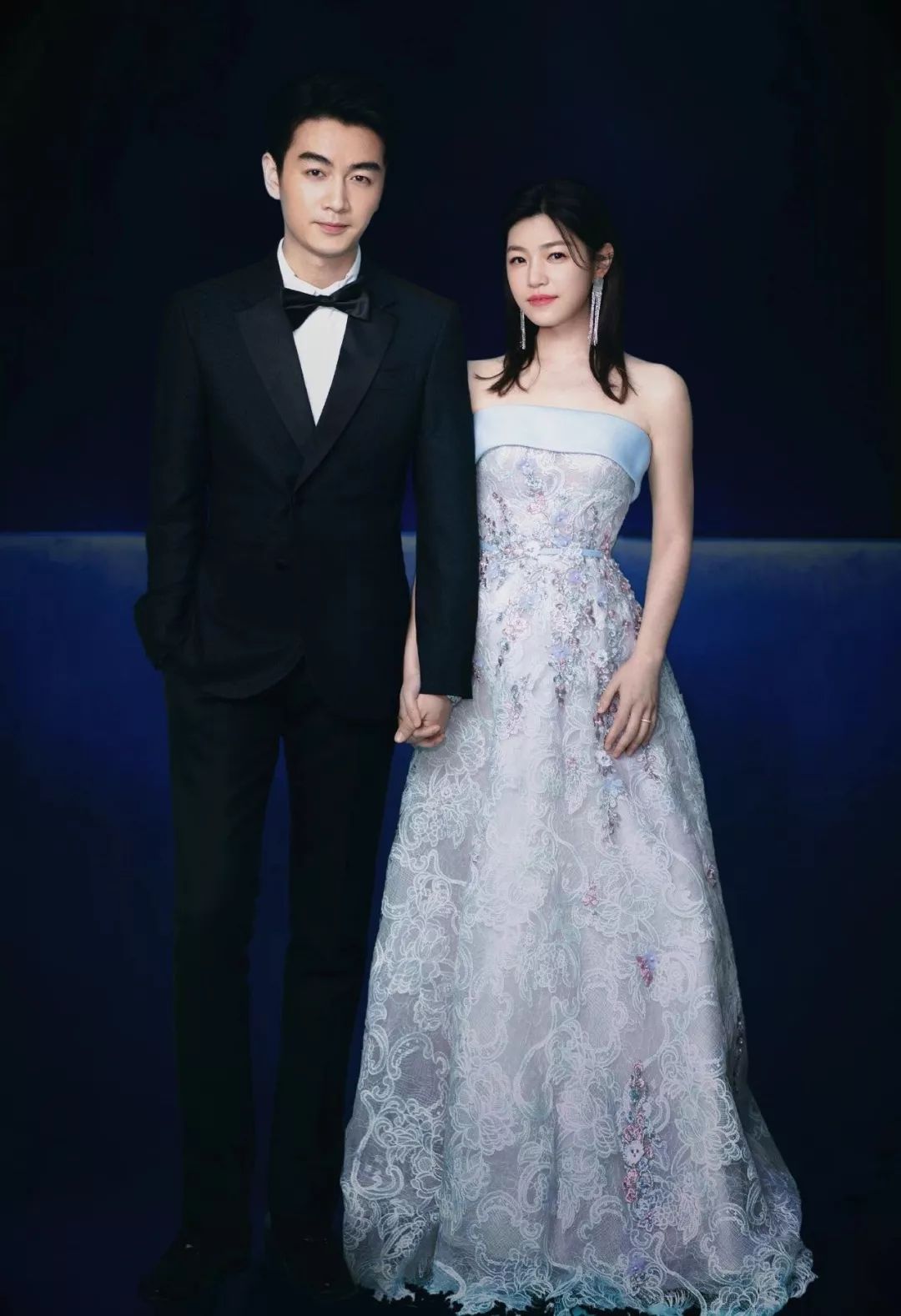 旧情再提，冷眼相对，娱乐圈小甜甜又双叒被曝婚变？