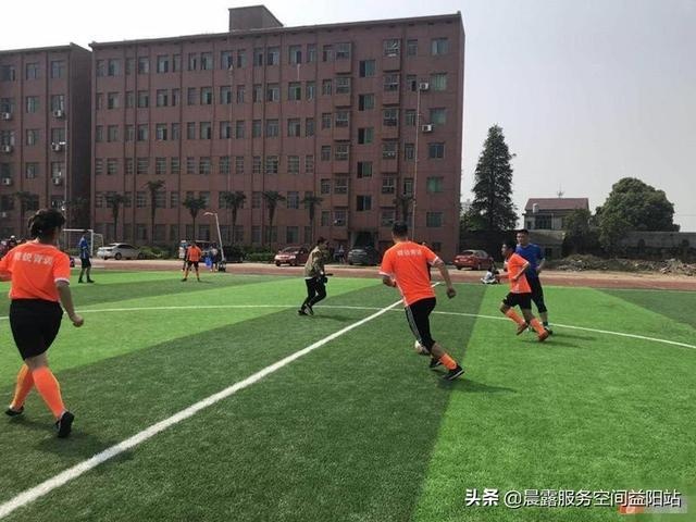 益阳市十四中女子足球队,益阳市第十四中学女子足球队