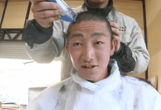 8年不许用手机、不许谈恋爱，被他骂过的60个光头都成了日本大师