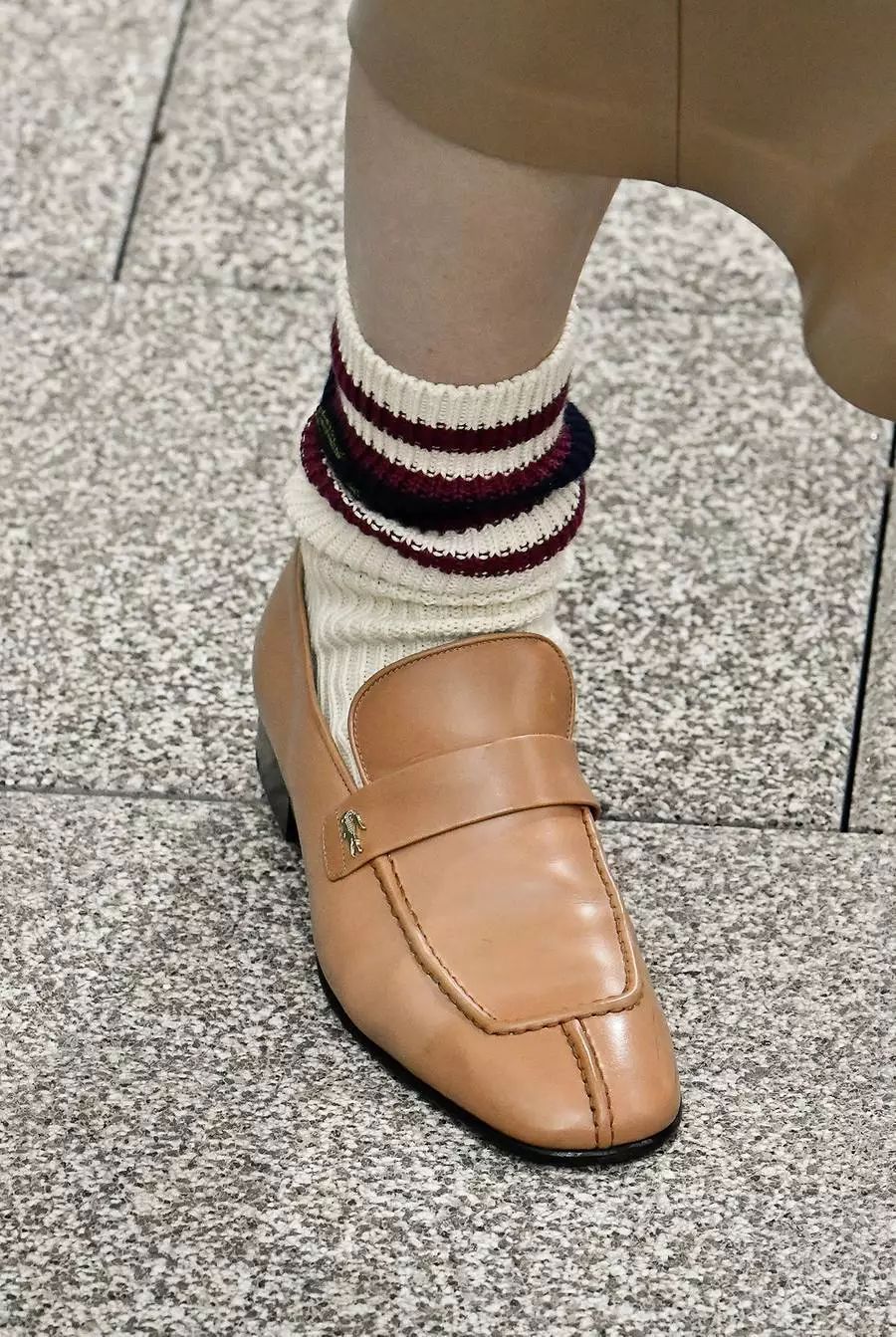 想买到便宜又好看的鞋看过来,今年最推荐的潮流鞋