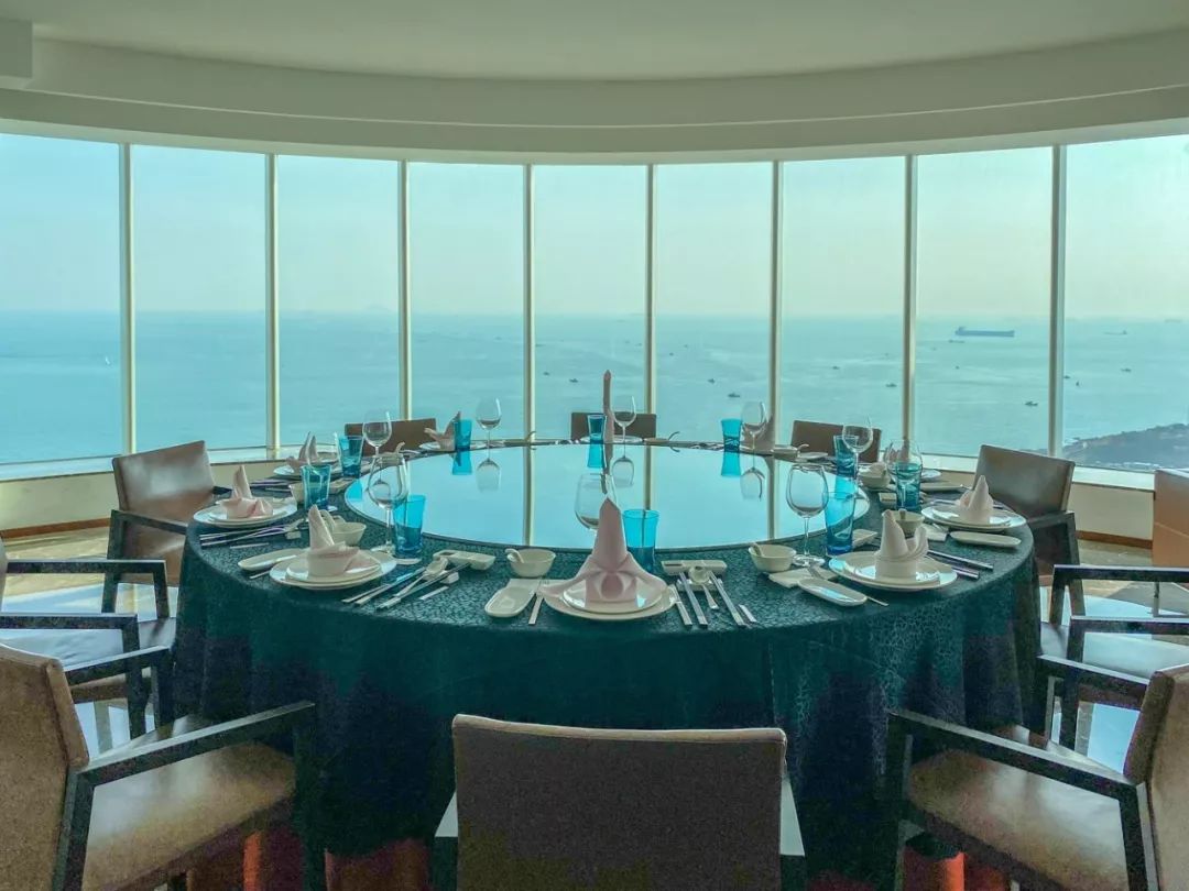 青岛无边泳池温泉度假,一线海景可以泡温泉