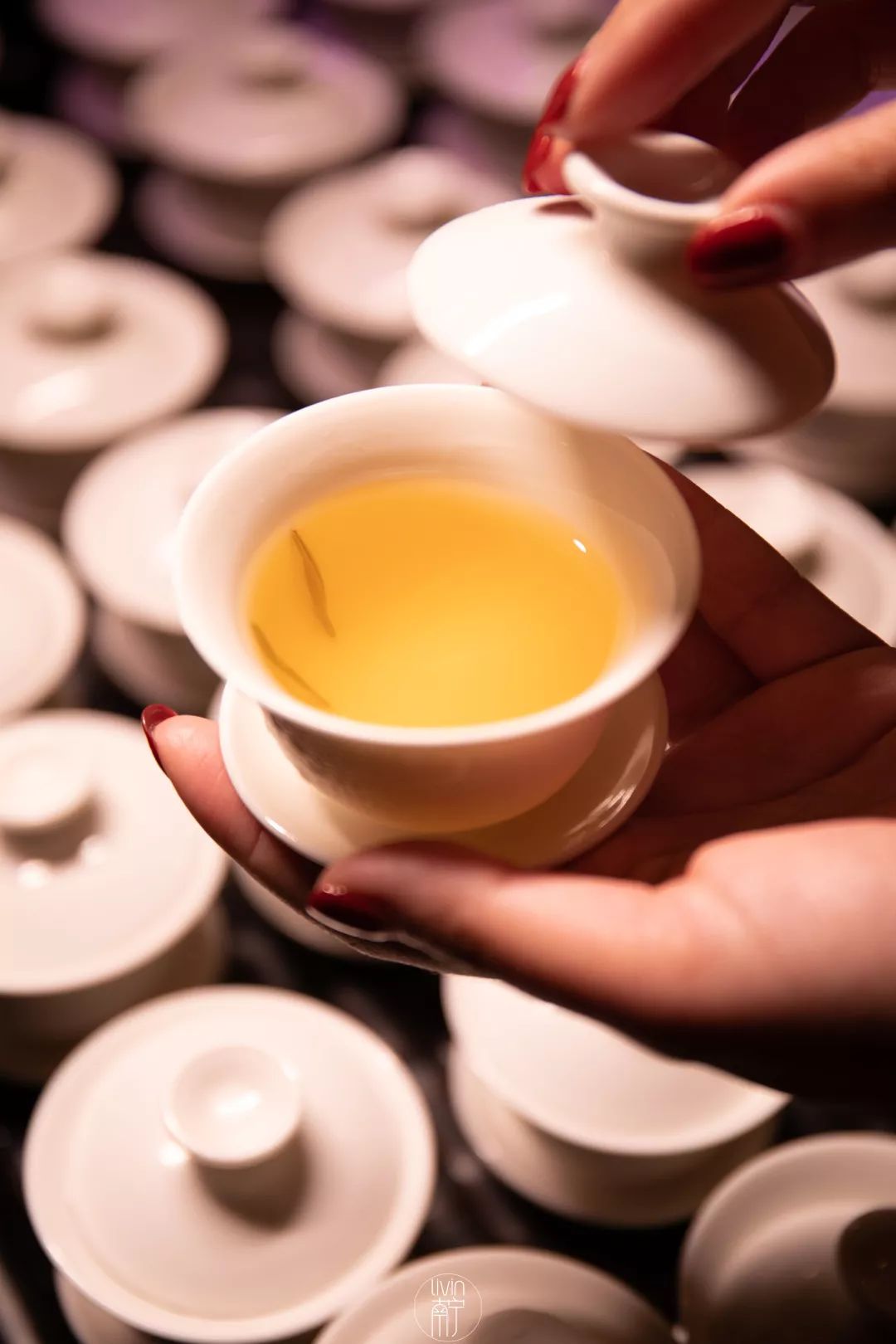 盛天地这间成都来的“网红酒馆”，谢霆锋都打卡了，你还没去过？