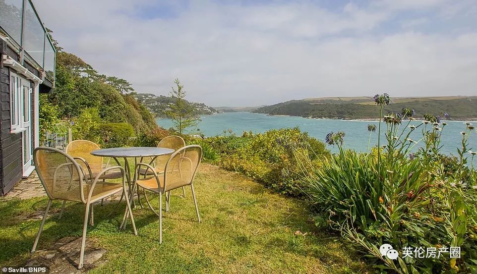 往前再走一步是万丈深渊,往前一步或许是万丈深渊