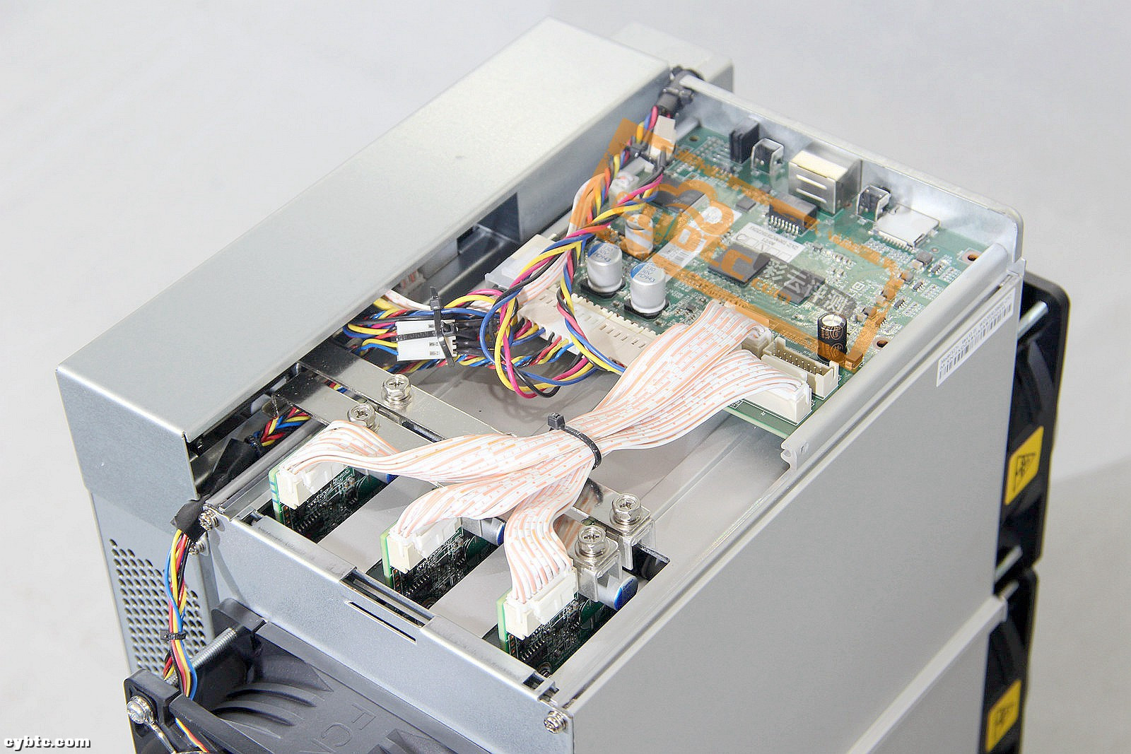 彩云评测|比特大陆旗舰*币特比**矿机蚂蚁S17+76T