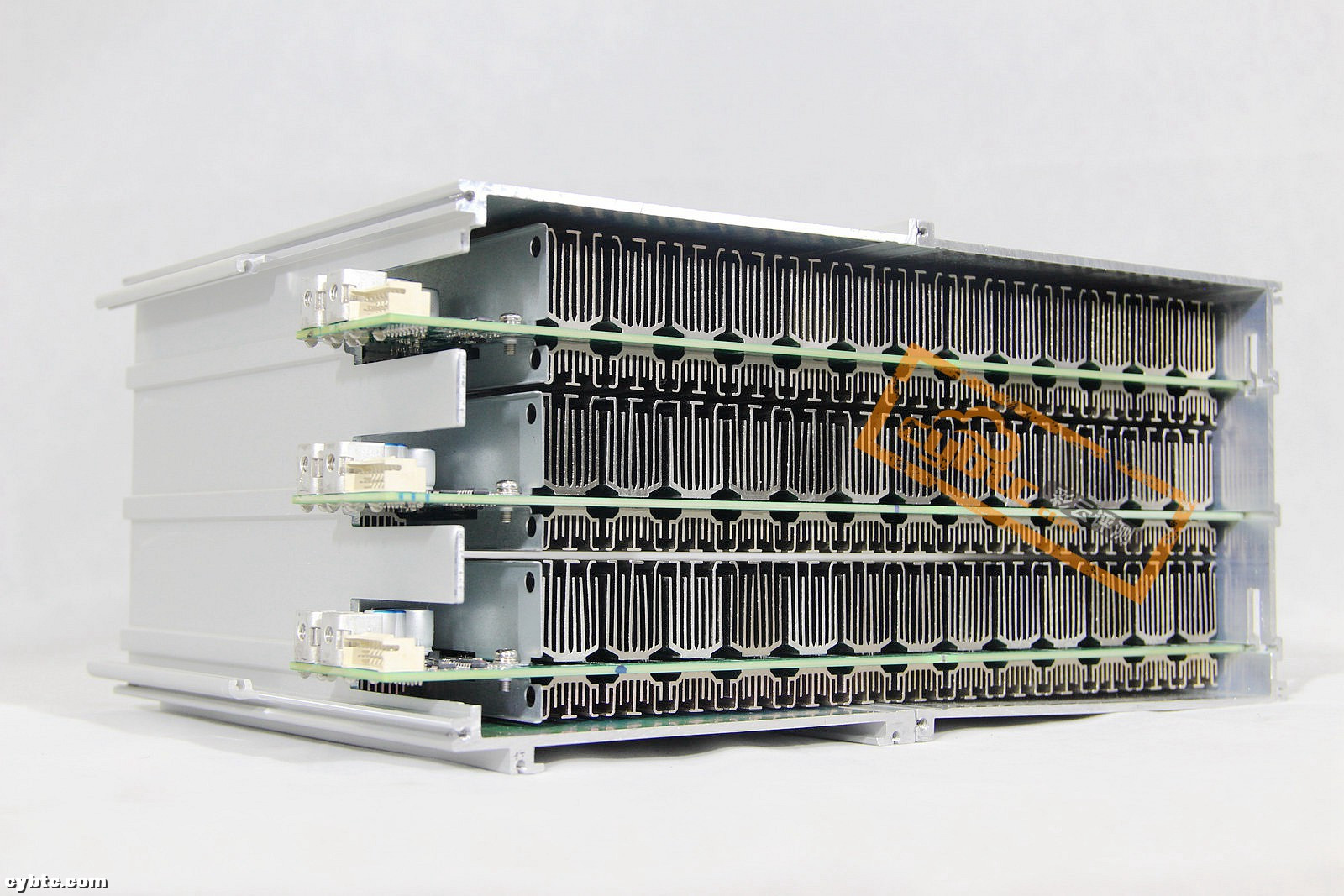 彩云评测|比特大陆旗舰*币特比**矿机蚂蚁S17+76T