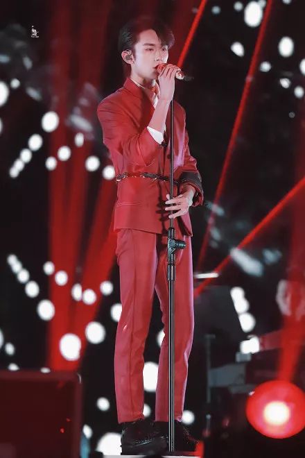 美妆悦己,悦己美妆试色