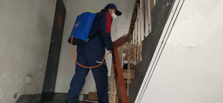 防控第一关怎么守？记者直击杭州东新园社区书记的一天