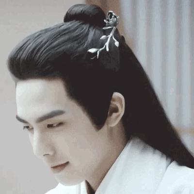 宋威龙姐弟恋照,宋威龙14岁旧照