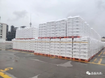 福建服装企业紧急转产防护服口罩,福建口罩转产