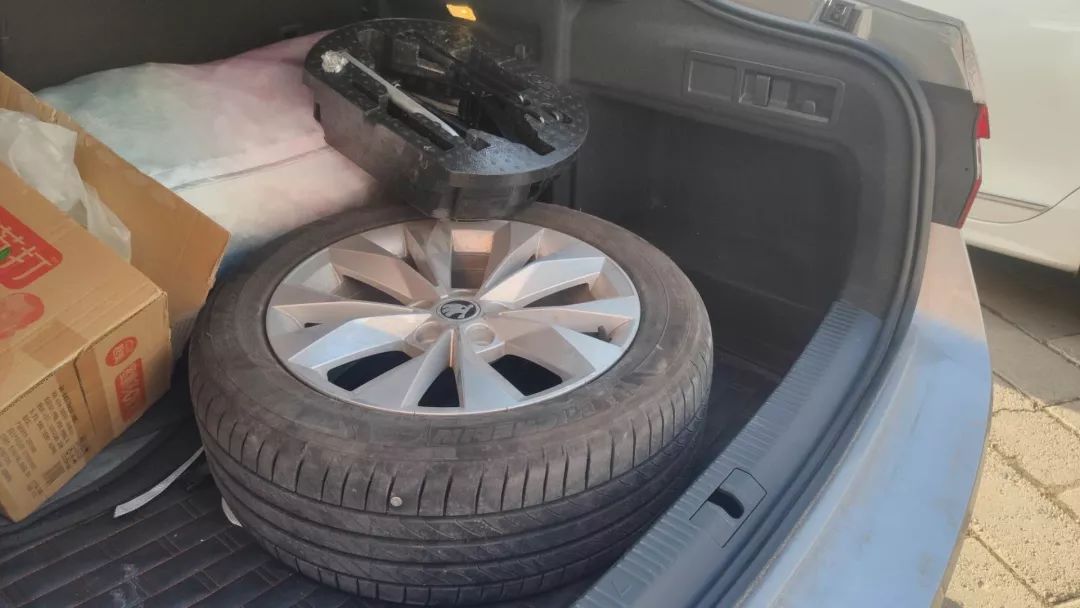 汽势焦点｜微调查：你的车多久没挪过窝了？车会停“坏”么