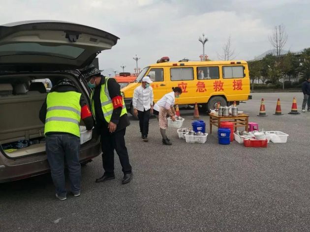 战疫路上志愿服务,腾冲志愿活动