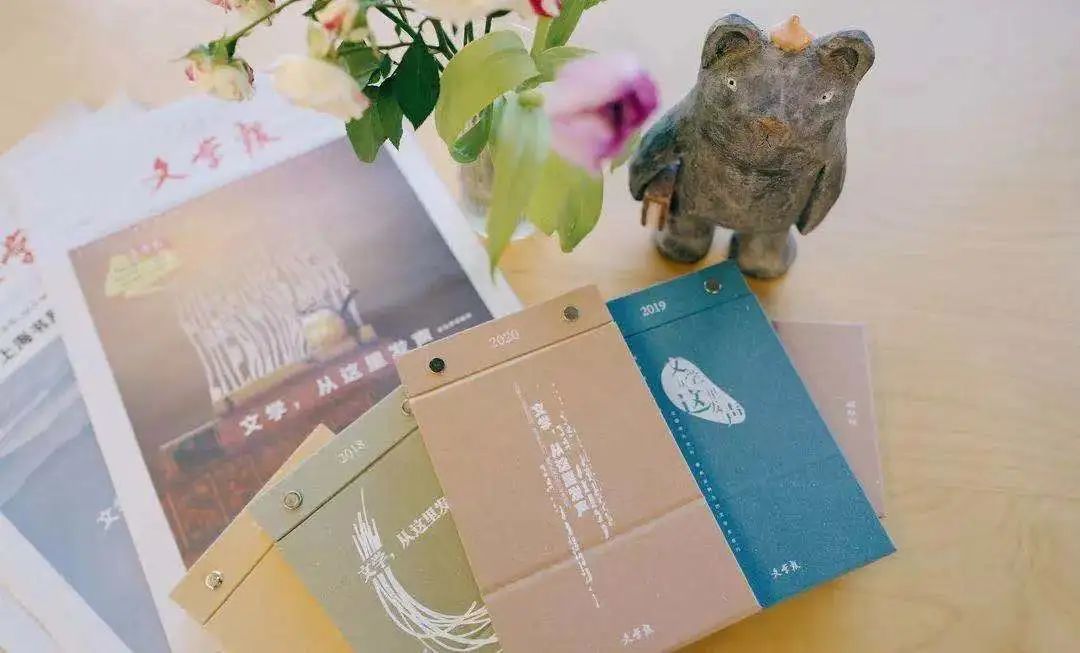 从专业团队到手机直拍的“武汉”，他们都在记录和传递真与信