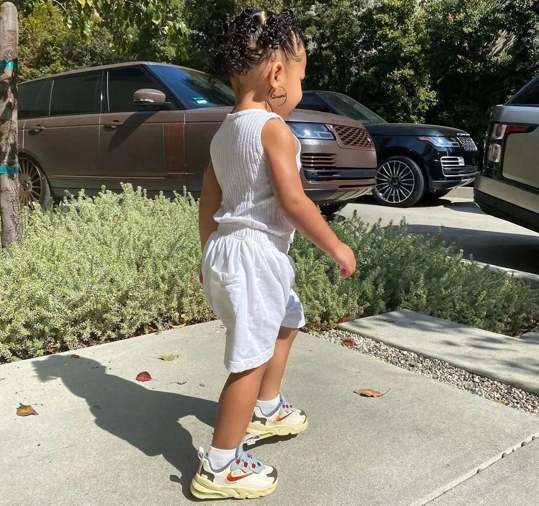 nikedunklow鍜宎irjordan,pradaadidas鑱斿悕