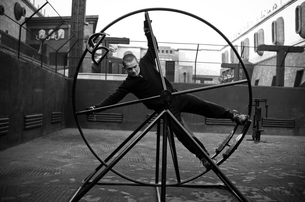 《列夫·朗道》:斯大林时代的真人秀,“我拥有绝对的自由,直到克格勃逮捕了我”