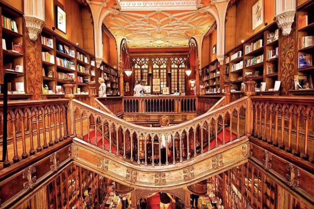 哈利波特有关景点,哈利波特景区魔法袍