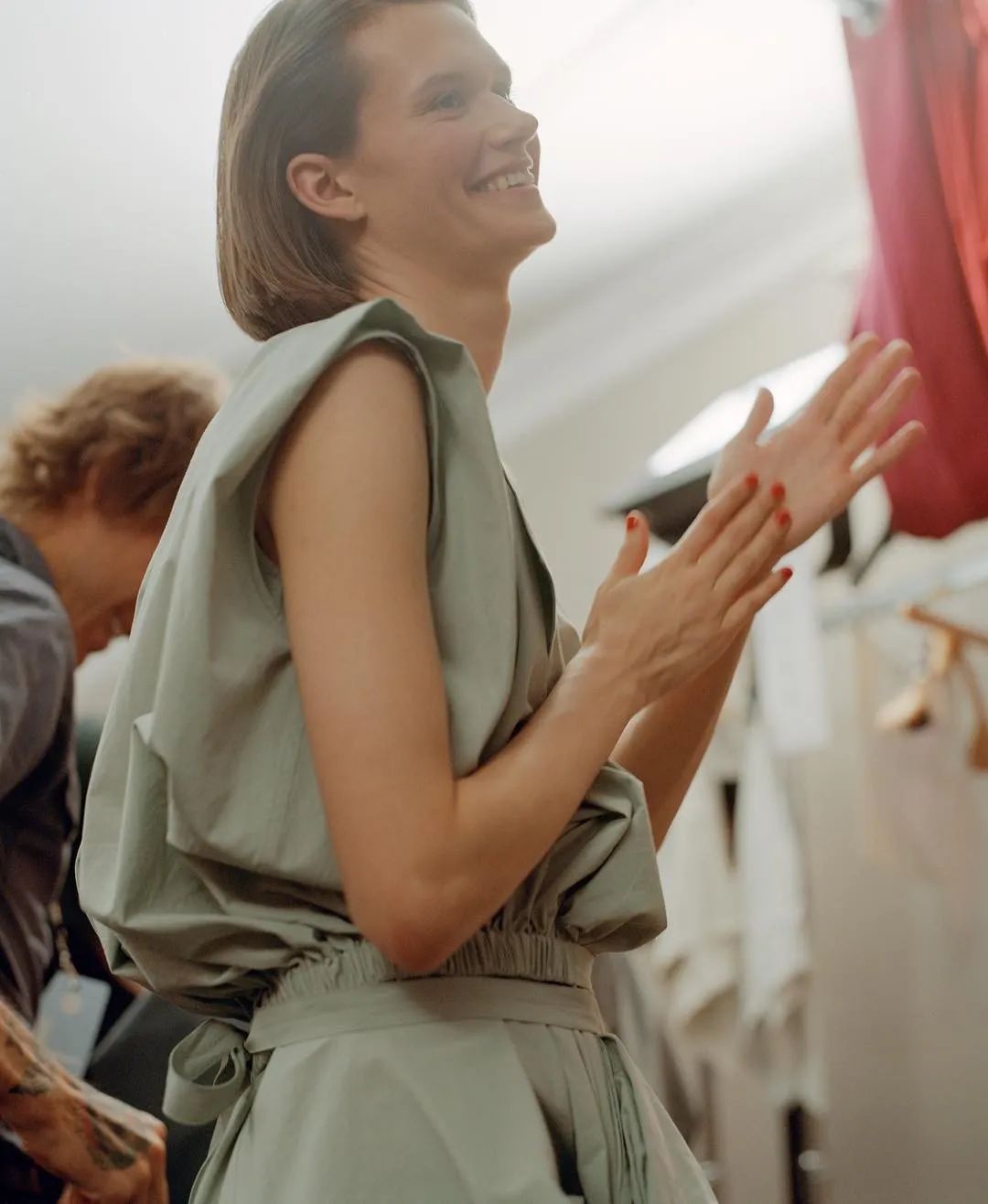 把几十元的衣服穿成几万块的样子,如何把优衣库穿成爱马仕