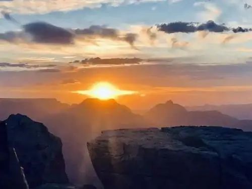 怎么开导失去亲人的孩子,亲人离去告诉不告诉孩子