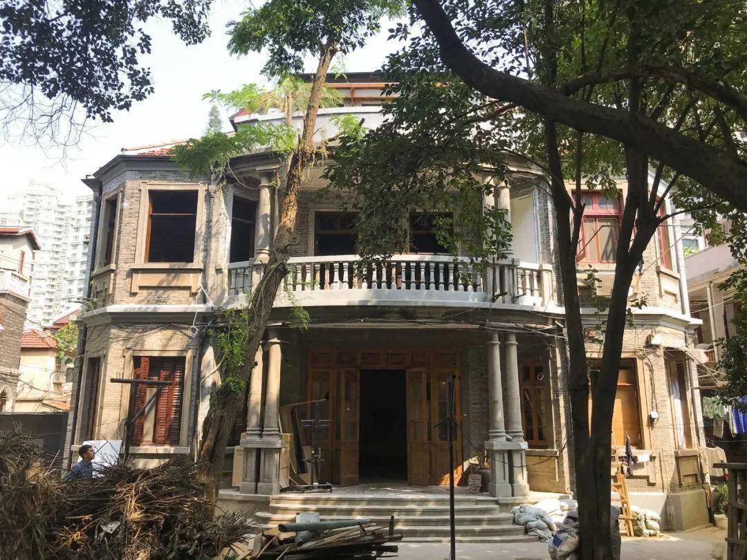 揭秘天价房交易，上海1.5亿豪宅主人现身