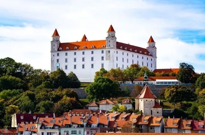 布拉迪斯拉发旅游,布拉迪斯拉旅行攻略