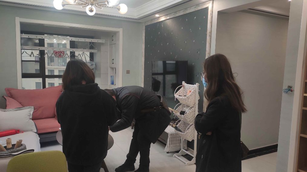 新房惨淡变粪水池,新房变成化粪池