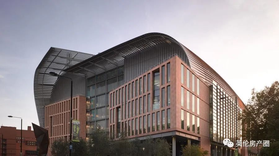 张文宏教授为英国华人专场讲座整理来了：少出门多休息，多吃水果鸡蛋喝牛奶