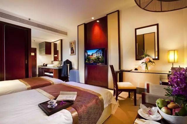 且听风吟且看花开,且听风吟看花开