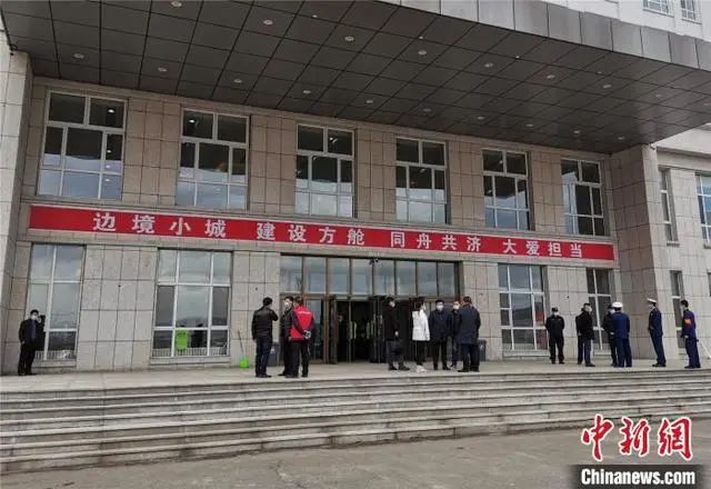 心塞!9小时增34例,又一备用医院开建