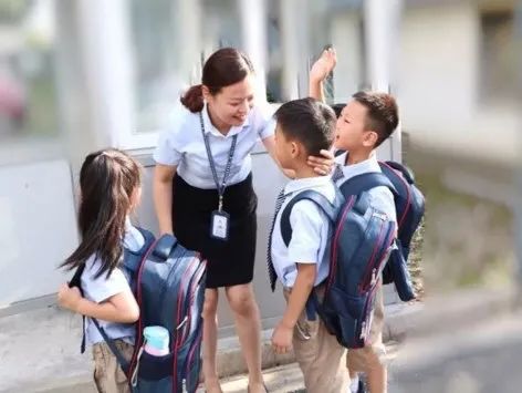 “校长好!”|周雪红:胸怀大爱、勇担重任