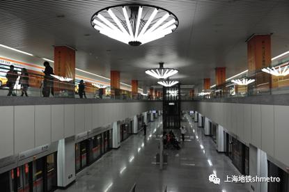 上海地铁的浦东情缘：两个“90后”的互助“轨迹”【纪念】浦东开发开放30周年