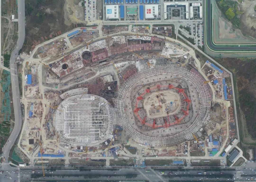 凤凰山体育公园足球场,体育公园青云笼式足球场