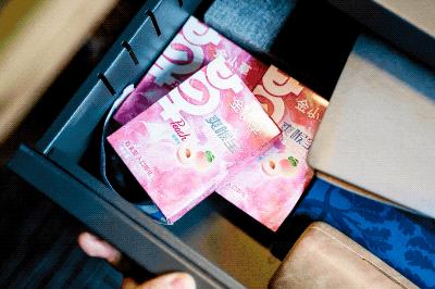 梧桐毛毛和杨絮,梧桐毛絮满天飞找谁