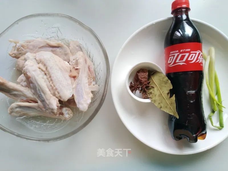 无任何添加的卤鸭货,刚卤出来的鸭货比较麻